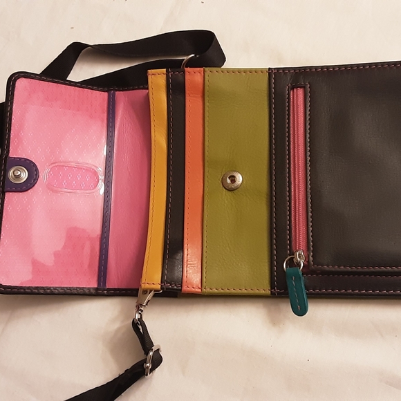 NWOT...Leather RFID Crossbody - Picture 9 of 11